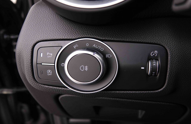 ALFAROMEO_ALFAROMEO_GIULIA_2548616_8.jpg