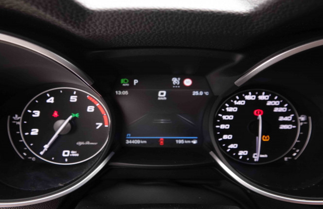 ALFAROMEO_ALFAROMEO_STELVIO_2549245_14.jpg