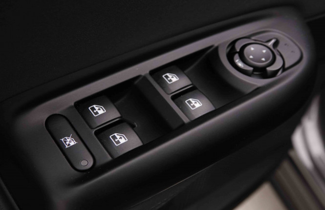 ALFAROMEO_ALFAROMEO_TONALE_2652943_21.jpg ALFAROMEO_ALFAROMEO_TONALE_2652943_21.jpg