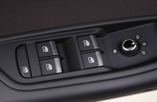 AUDI_AUDI_A4_2548647_22.jpg