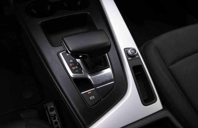 AUDI_AUDI_A4_2549355_45.jpg