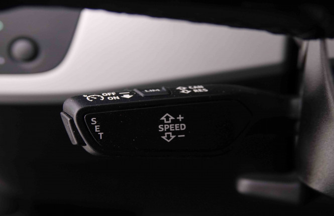 AUDI_AUDI_A4_2549355_48.jpg