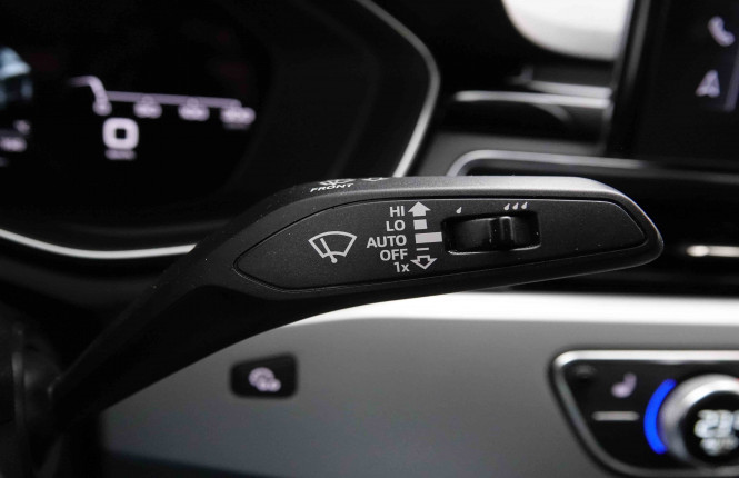 AUDI_AUDI_A4_2651988_16.jpg AUDI_AUDI_A4_2651988_16.jpg