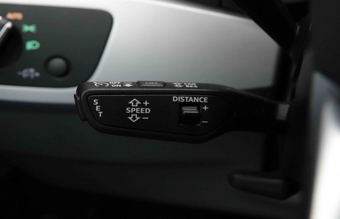 AUDI_AUDI_A4_2651988_17.jpg AUDI_AUDI_A4_2651988_17.jpg