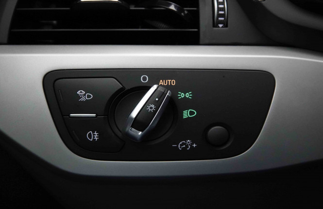 AUDI_AUDI_A4_2651988_20.jpg AUDI_AUDI_A4_2651988_20.jpg