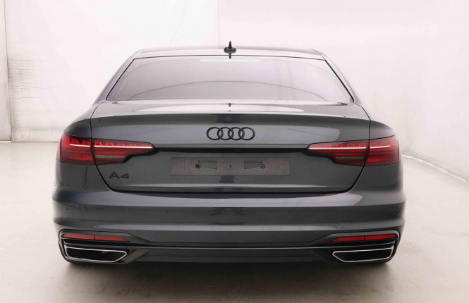 AUDI_AUDI_A4_2651988_29.jpg AUDI_AUDI_A4_2651988_29.jpg