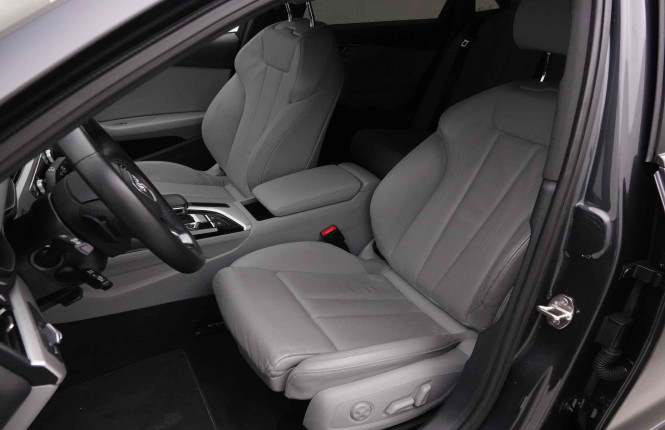 AUDI_AUDI_A4_2651988_6.jpg AUDI_AUDI_A4_2651988_6.jpg