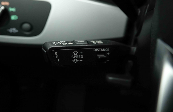 AUDI_AUDI_A4_2654454_18.jpg AUDI_AUDI_A4_2654454_18.jpg