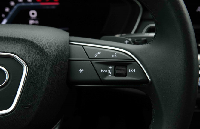 AUDI_AUDI_A4_2654454_20.jpg AUDI_AUDI_A4_2654454_20.jpg