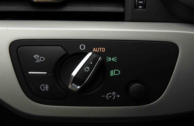 AUDI_AUDI_A4_2654705_22.jpg AUDI_AUDI_A4_2654705_22.jpg