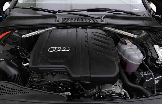 AUDI_AUDI_A4_2654889_24.jpg AUDI_AUDI_A4_2654889_24.jpg