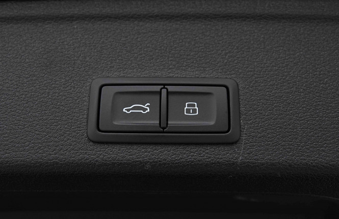 AUDI_AUDI_A4_2654889_6.jpg AUDI_AUDI_A4_2654889_6.jpg