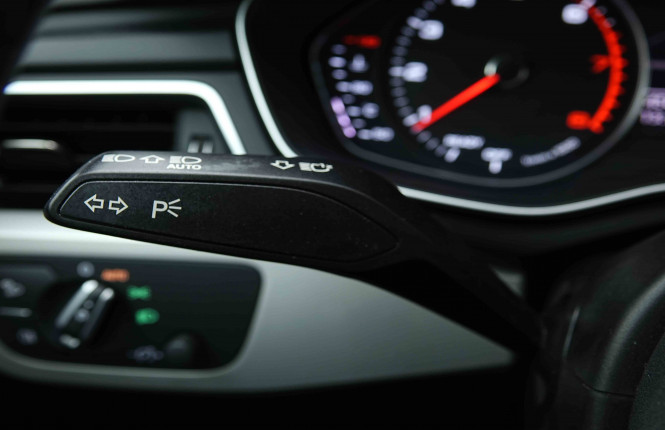 AUDI_AUDI_A4_2654890_16.jpg AUDI_AUDI_A4_2654890_16.jpg