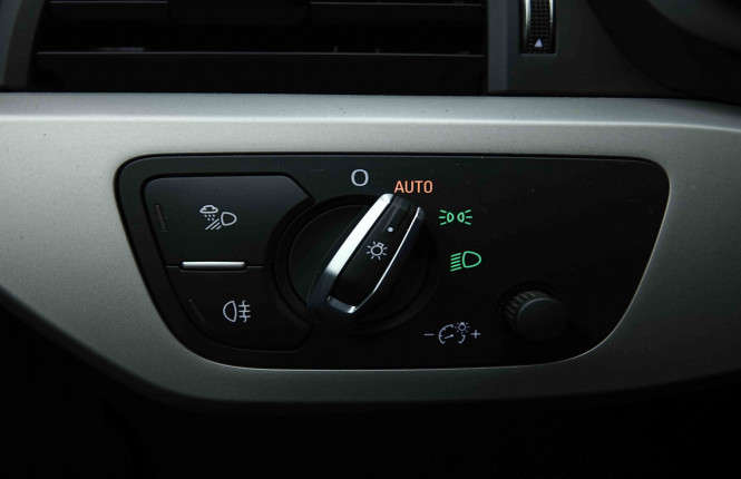 AUDI_AUDI_A4_2654890_21.jpg AUDI_AUDI_A4_2654890_21.jpg