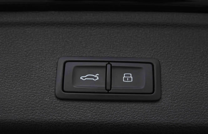 AUDI_AUDI_A4_2654890_6.jpg AUDI_AUDI_A4_2654890_6.jpg
