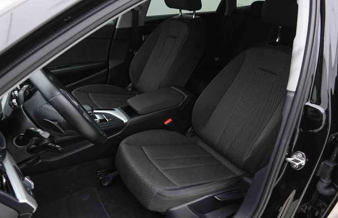 AUDI_AUDI_A4_2654890_7.jpg AUDI_AUDI_A4_2654890_7.jpg