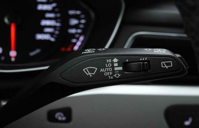 AUDI_AUDI_A4_2654902_18.jpg AUDI_AUDI_A4_2654902_18.jpg