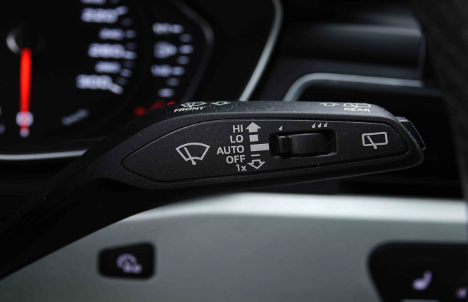 AUDI_AUDI_A4_2655251_17.jpg AUDI_AUDI_A4_2655251_17.jpg
