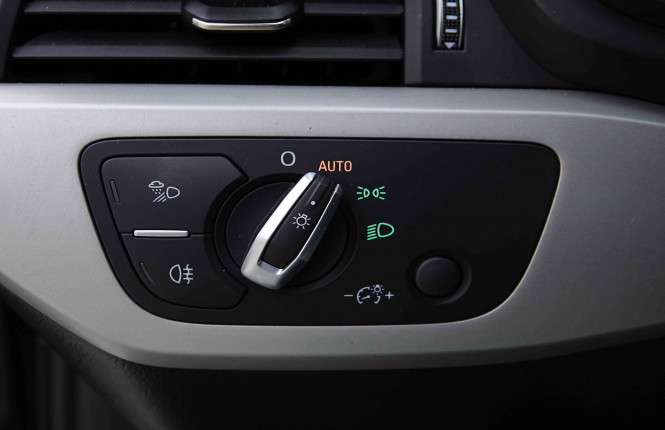AUDI_AUDI_A4_2655251_21.jpg AUDI_AUDI_A4_2655251_21.jpg