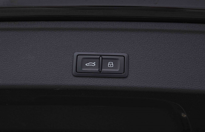 AUDI_AUDI_A4_2655251_6.jpg AUDI_AUDI_A4_2655251_6.jpg