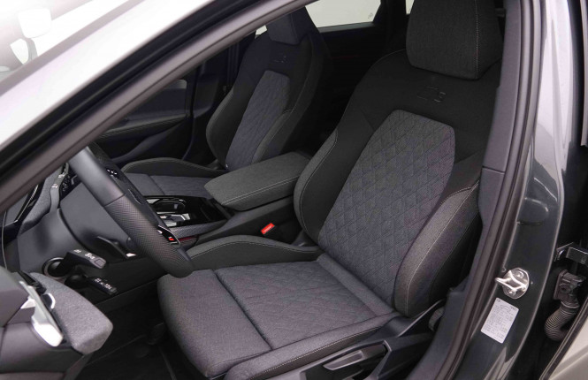 AUDI_AUDI_A5_2550533_7.jpg AUDI_AUDI_A5_2550533_7.jpg