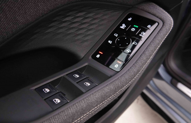 AUDI_AUDI_A5_2550748_21.jpg AUDI_AUDI_A5_2550748_21.jpg