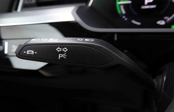 AUDI_AUDI_E_TRON_2551046_16.jpg AUDI_AUDI_E_TRON_2551046_16.jpg