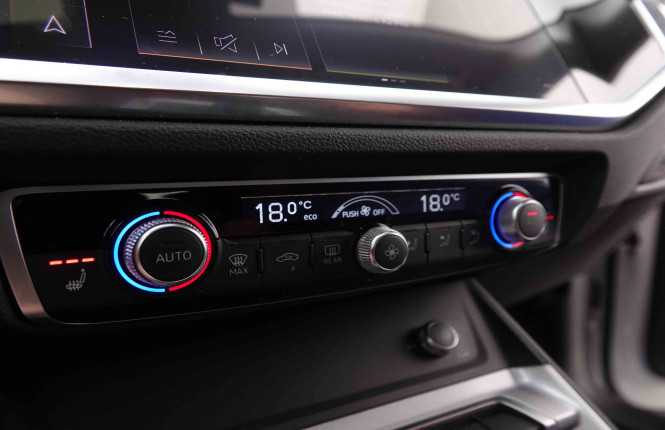 AUDI_AUDI_Q3_2549467_15.jpg