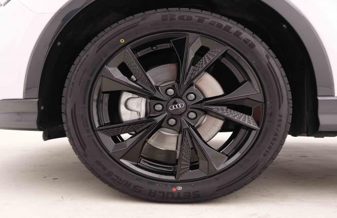 AUDI_AUDI_Q3_2549467_23.jpg