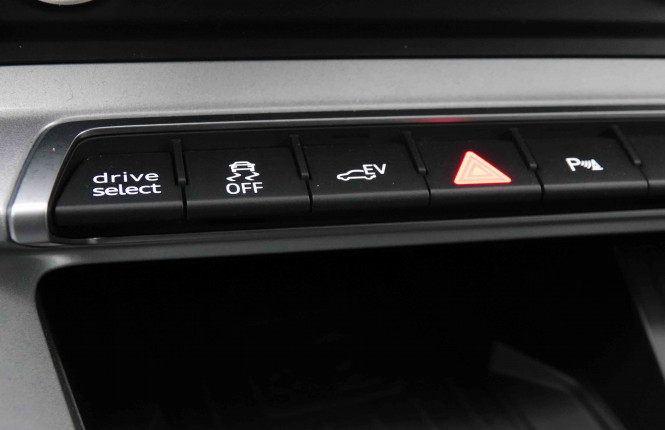 AUDI_AUDI_Q3_2652723_12.jpg AUDI_AUDI_Q3_2652723_12.jpg