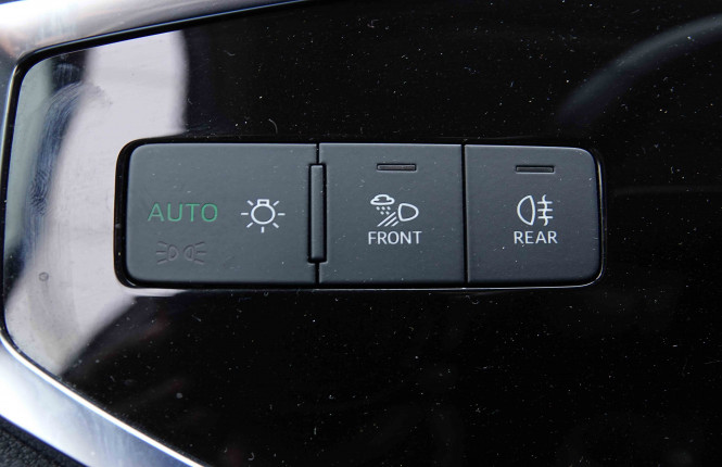 AUDI_AUDI_Q3_2655047_19.jpg AUDI_AUDI_Q3_2655047_19.jpg