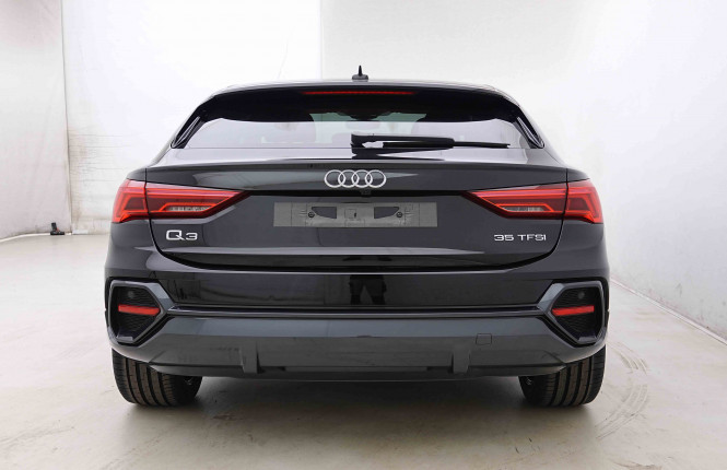 AUDI_AUDI_Q3_2655268_29.jpg AUDI_AUDI_Q3_2655268_29.jpg