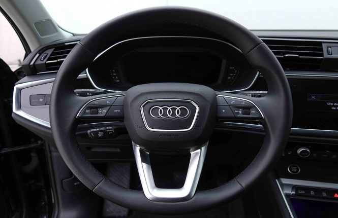 AUDI_AUDI_Q3_2655268_9.jpg AUDI_AUDI_Q3_2655268_9.jpg
