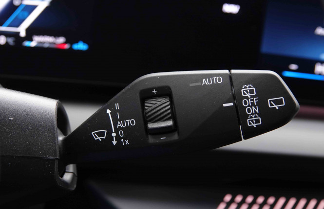 BMW_BMW_1_2551172_16.jpg BMW_BMW_1_2551172_16.jpg