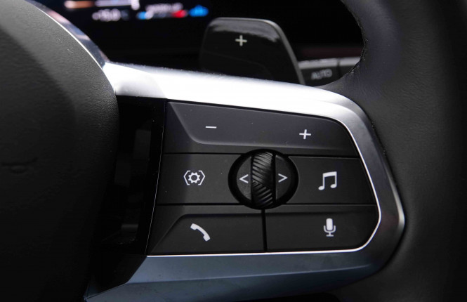 BMW_BMW_1_2551172_18.jpg BMW_BMW_1_2551172_18.jpg