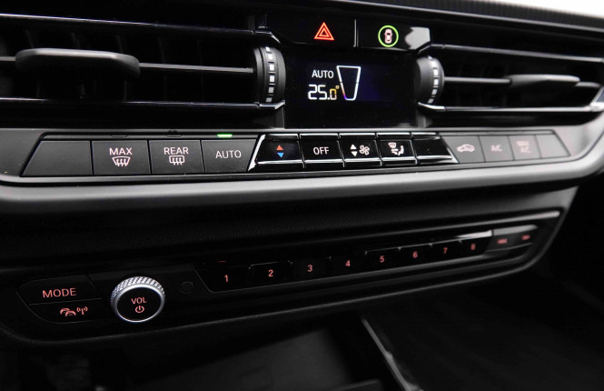 BMW_BMW_1_2652168_13.jpg BMW_BMW_1_2652168_13.jpg