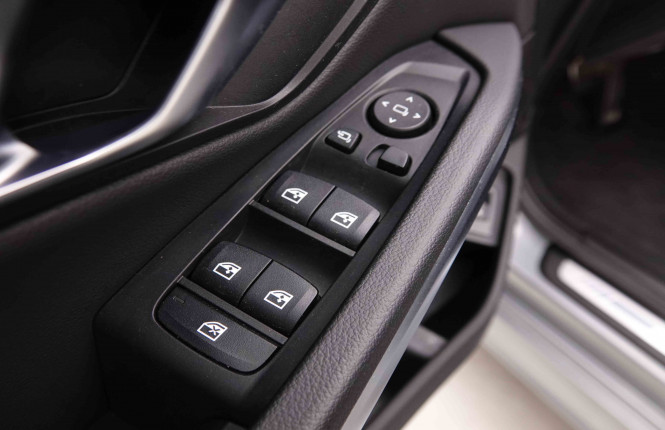 BMW_BMW_3_2548718_26.jpg