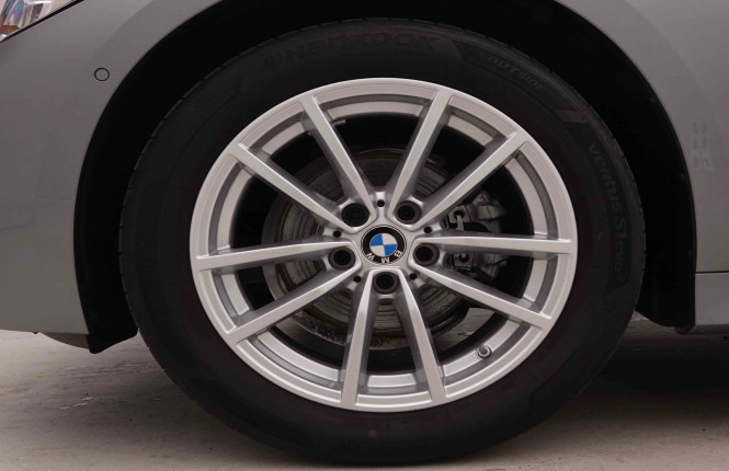 BMW_BMW_3_2550111_26.jpg