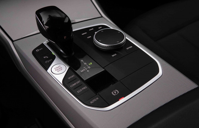 BMW_BMW_3_2550681_15.jpg BMW_BMW_3_2550681_15.jpg