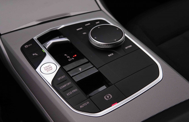 BMW_BMW_3_2550829_16.jpg BMW_BMW_3_2550829_16.jpg