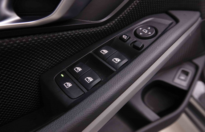 BMW_BMW_3_2550829_22.jpg BMW_BMW_3_2550829_22.jpg