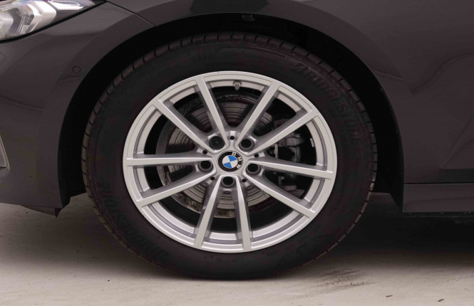 BMW_BMW_3_2550829_23.jpg BMW_BMW_3_2550829_23.jpg