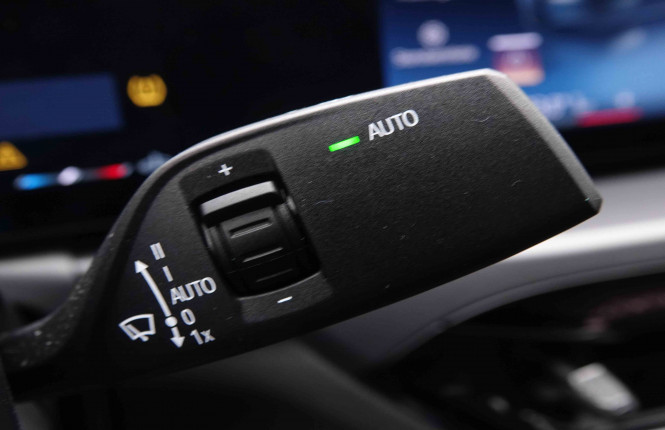 BMW_BMW_3_2550877_18.jpg BMW_BMW_3_2550877_18.jpg