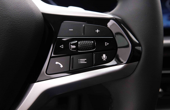 BMW_BMW_3_2550877_20.jpg BMW_BMW_3_2550877_20.jpg