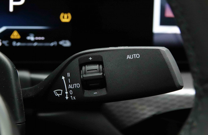 BMW_BMW_3_2654395_18.jpg BMW_BMW_3_2654395_18.jpg