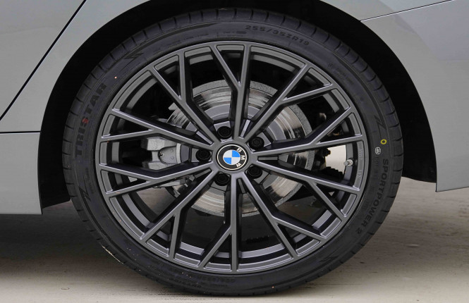 BMW_BMW_3_2655050_24.jpg