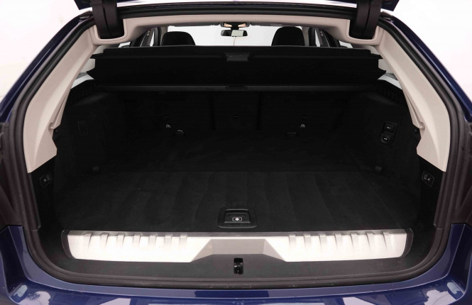 BMW_BMW_5_2550300_5.jpg BMW_BMW_5_2550300_5.jpg