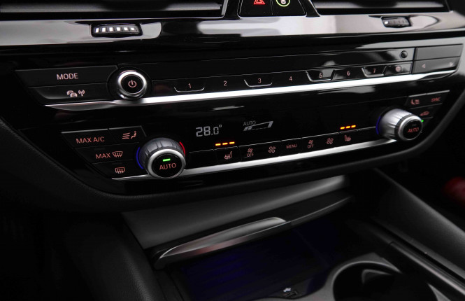 BMW_BMW_5_2550301_17.jpg