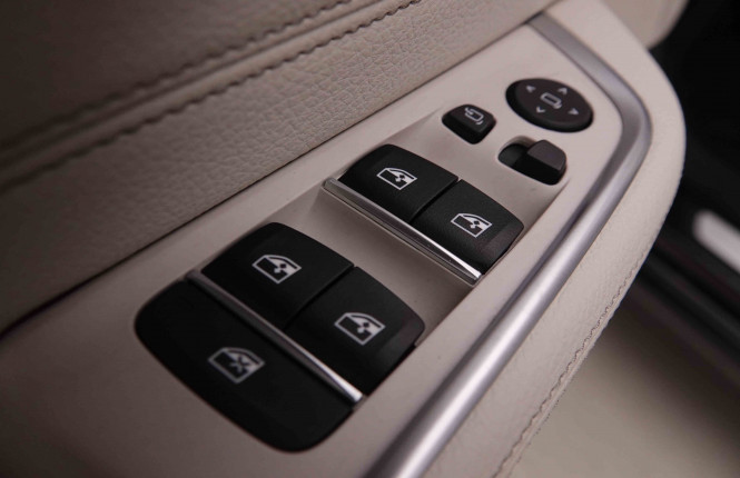 BMW_BMW_6_2550493_24.jpg