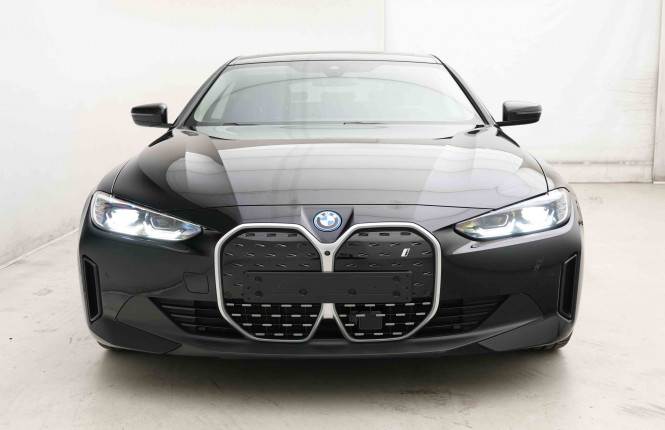 BMW_BMW_I4_2653083_30.jpg